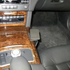 Flash-uitverkoop ???? Brodit ProClip Mercedes E-Klasse ❤️ -Brodit store 550x412 255